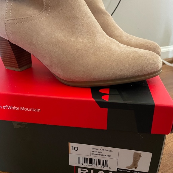 Women’s heeled boots - Picture 2 of 3